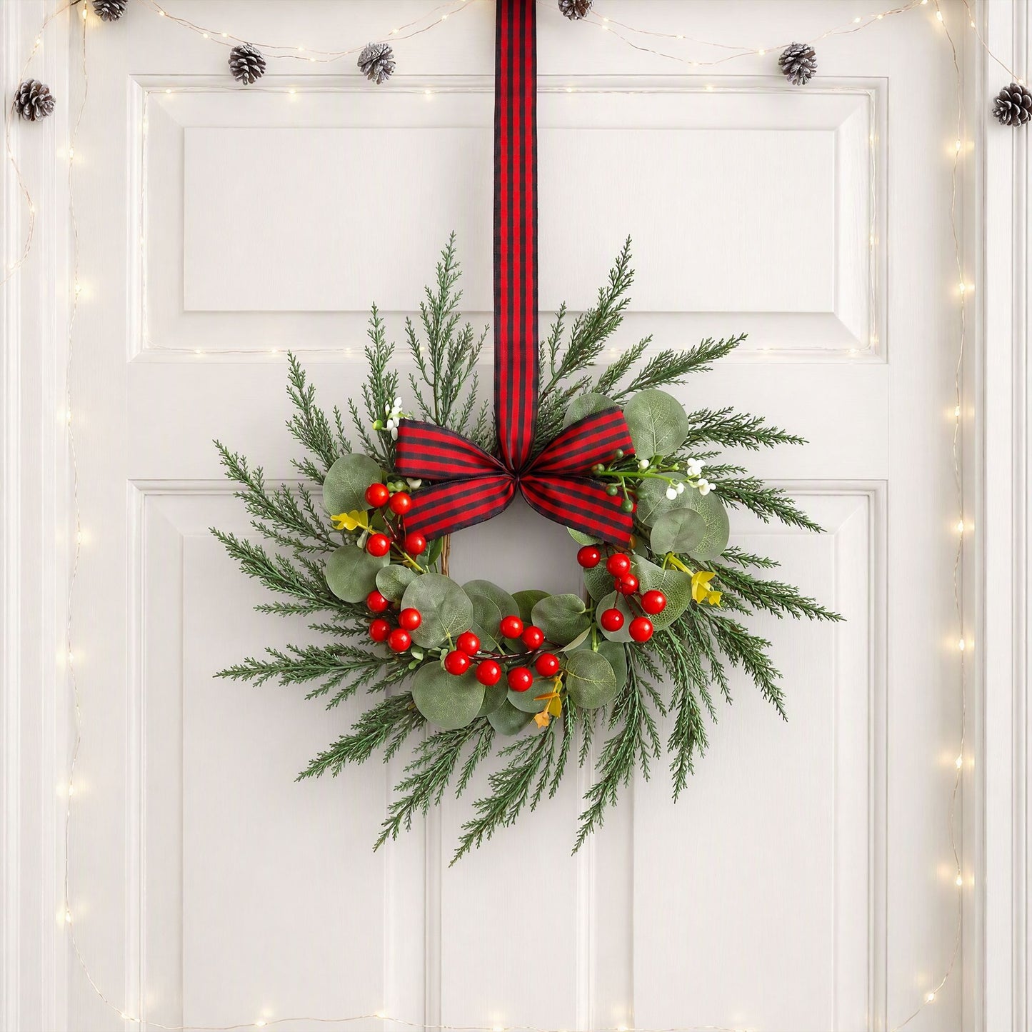 Jingle Jollys 6er Weihnachtskranz Girlande 26cm Beleuchtete Kränze Rote Beeren Schleife