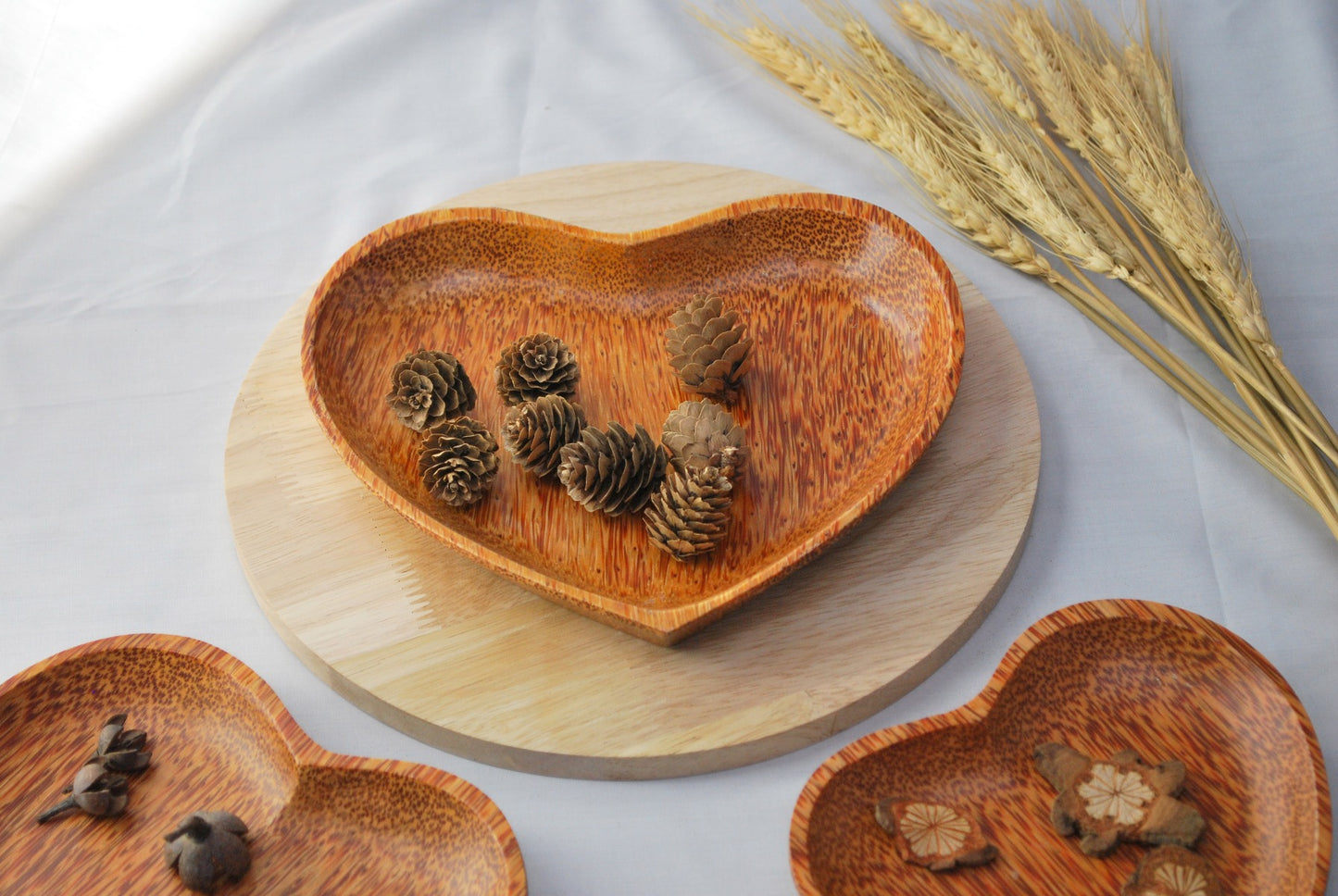 Set of 3 Coconut Wood Heart Shape Plates Natural