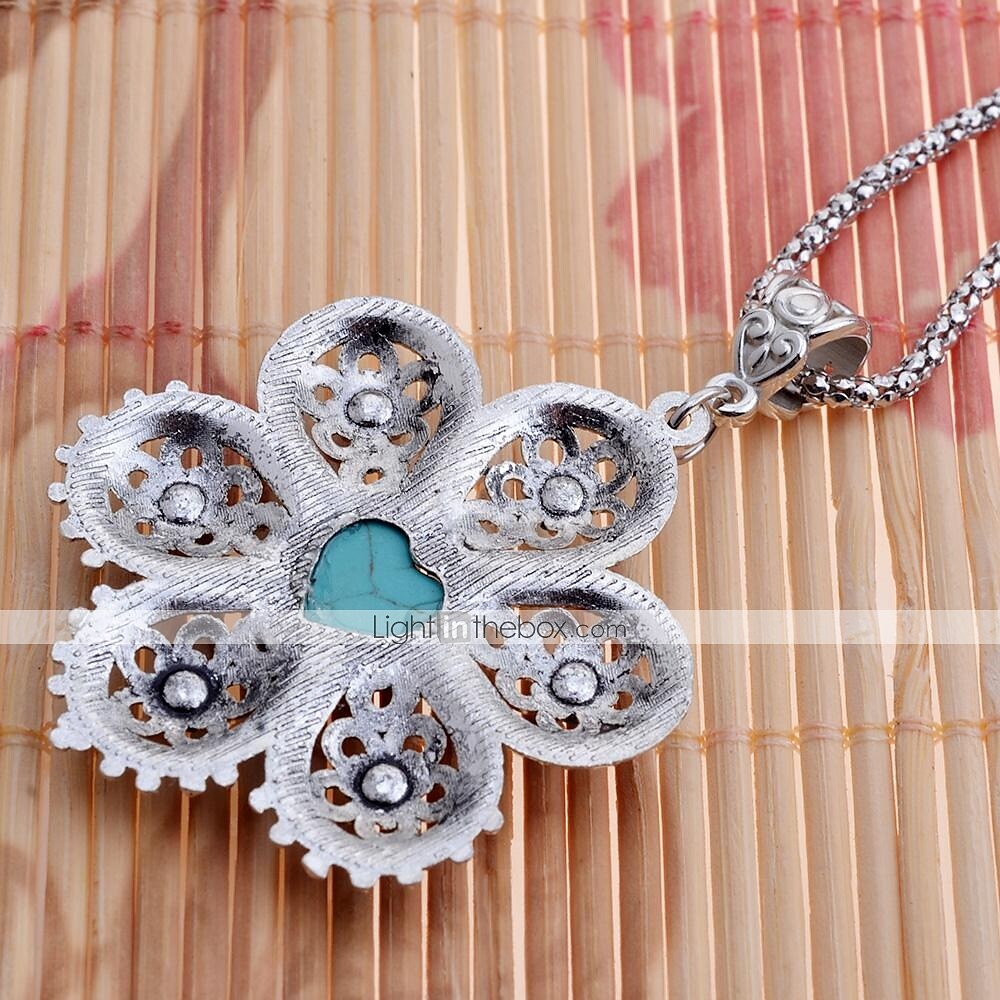 Lureme®Vintage Turquoise Rhinestone Six Leaves Flower Pendant Necklace